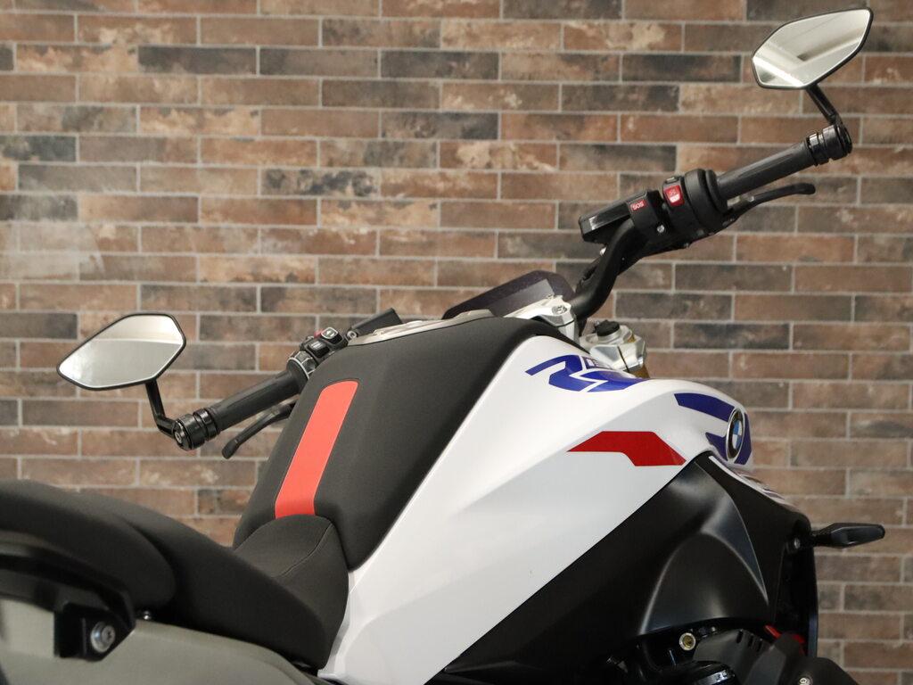 R 1300 R