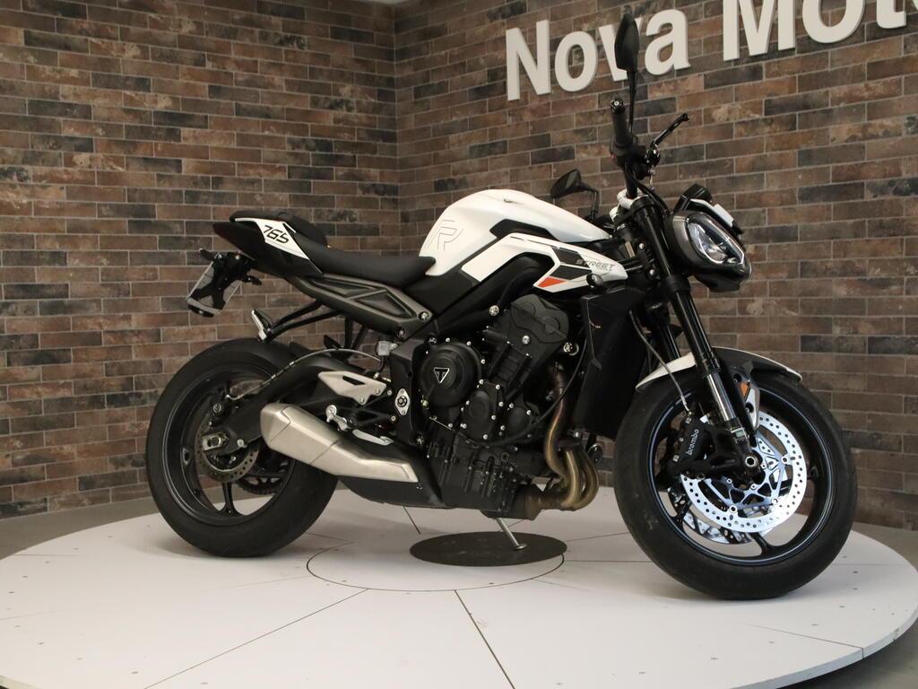 STREET TRIPLE 765