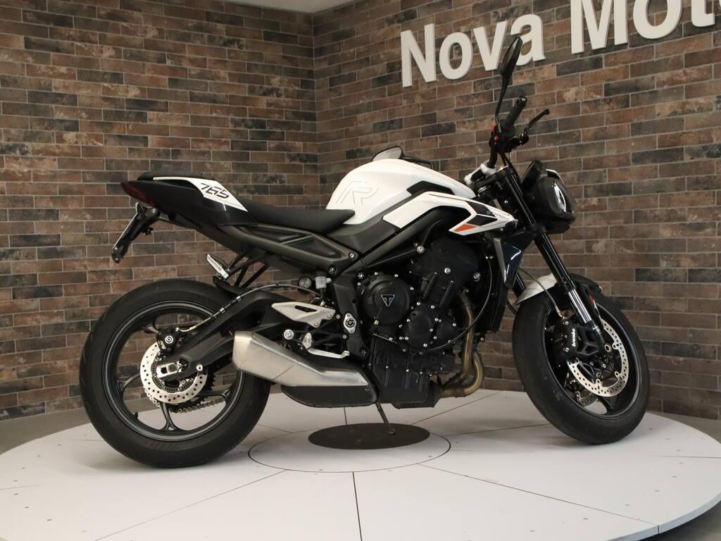 STREET TRIPLE 765
