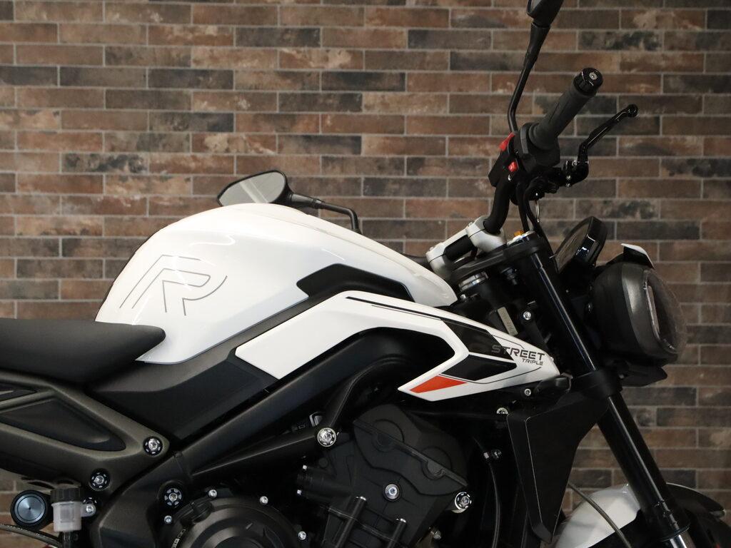 STREET TRIPLE 765