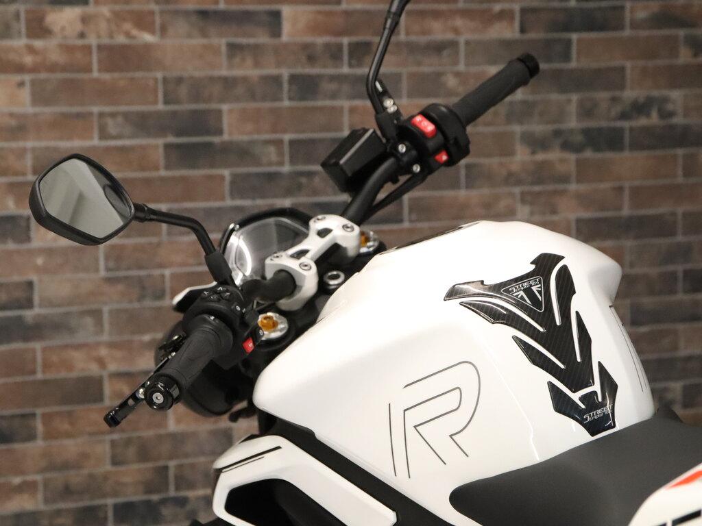 STREET TRIPLE 765