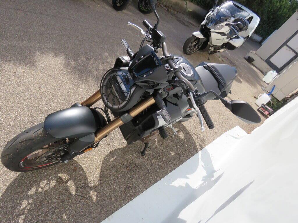 CB 650 R