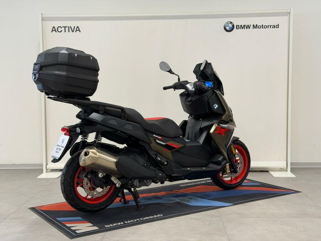 C 400 X