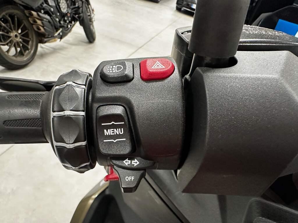 C 400 X