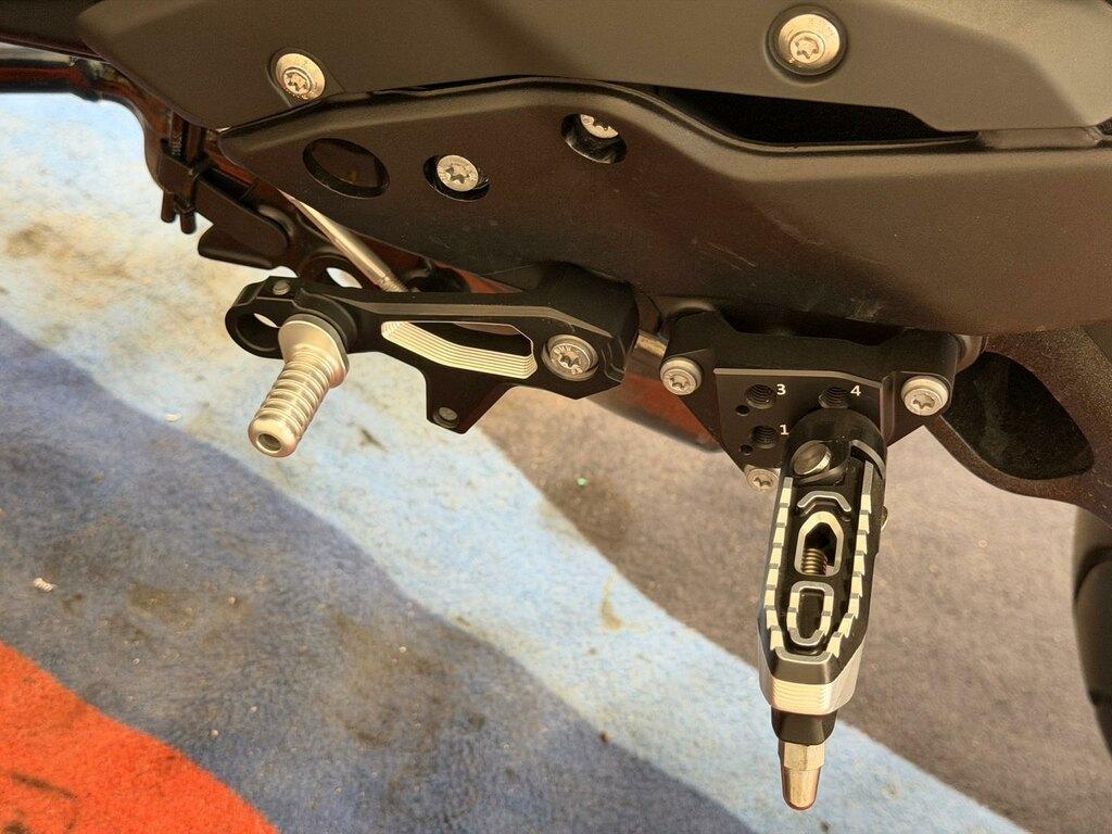 R 1300 RS