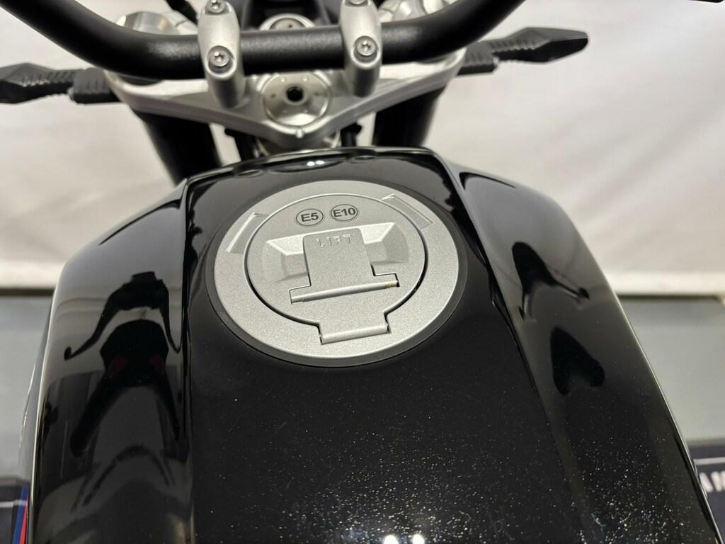 R 12