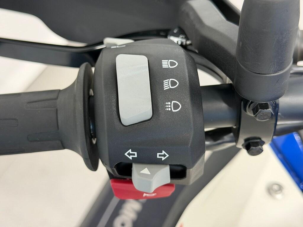 G 310 GS