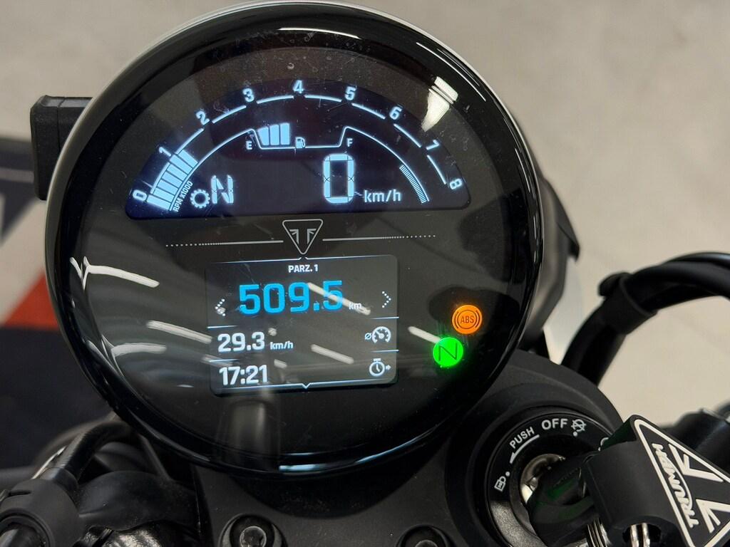 SPEED TWIN 900