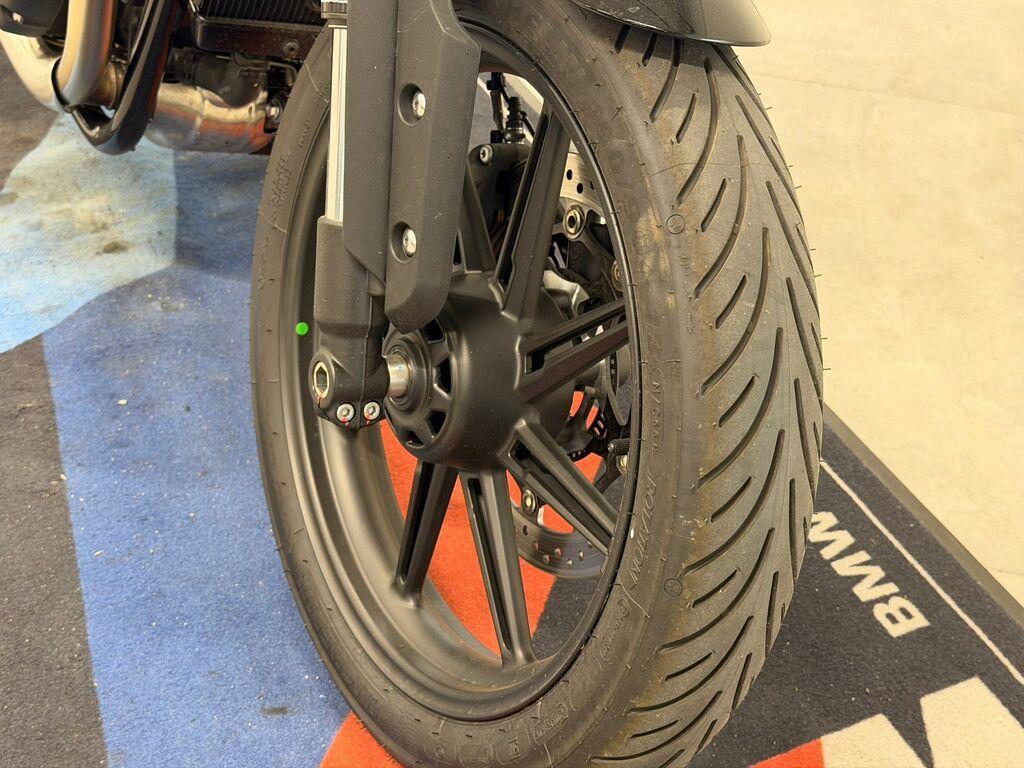 SPEED TWIN 900