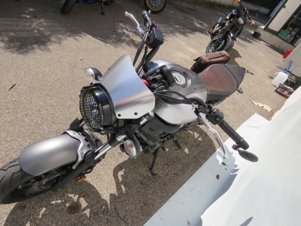XSR 700