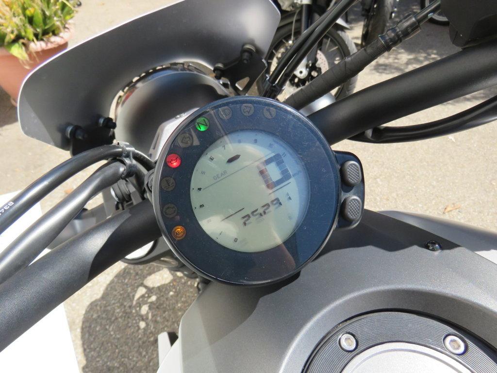 XSR 700