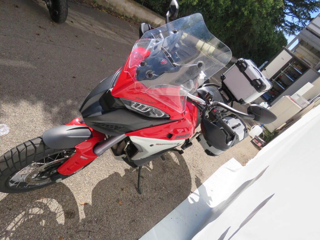 MULTISTRADA V4