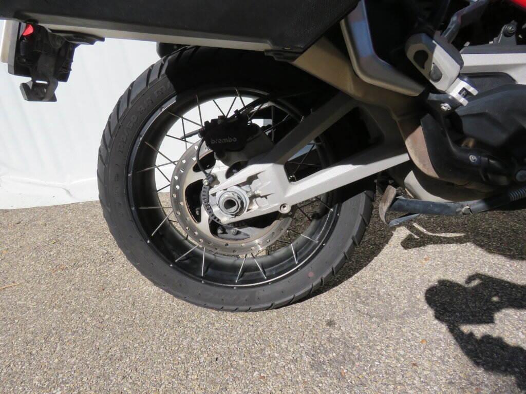MULTISTRADA V4