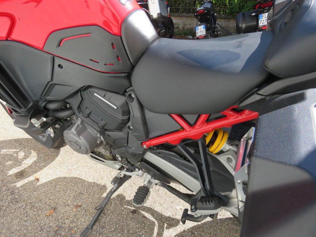 MULTISTRADA V4