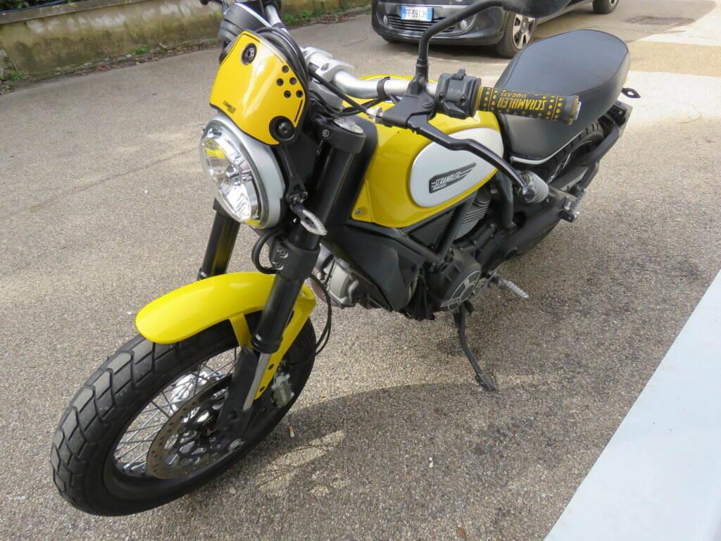 SCRAMBLER 800
