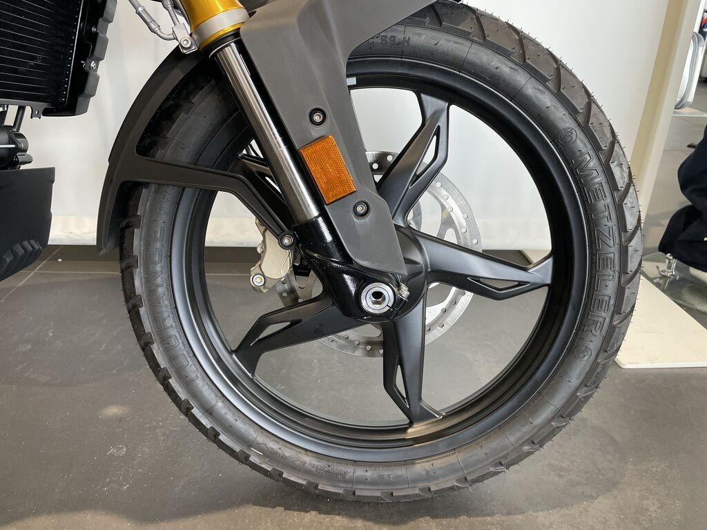 G 310 GS