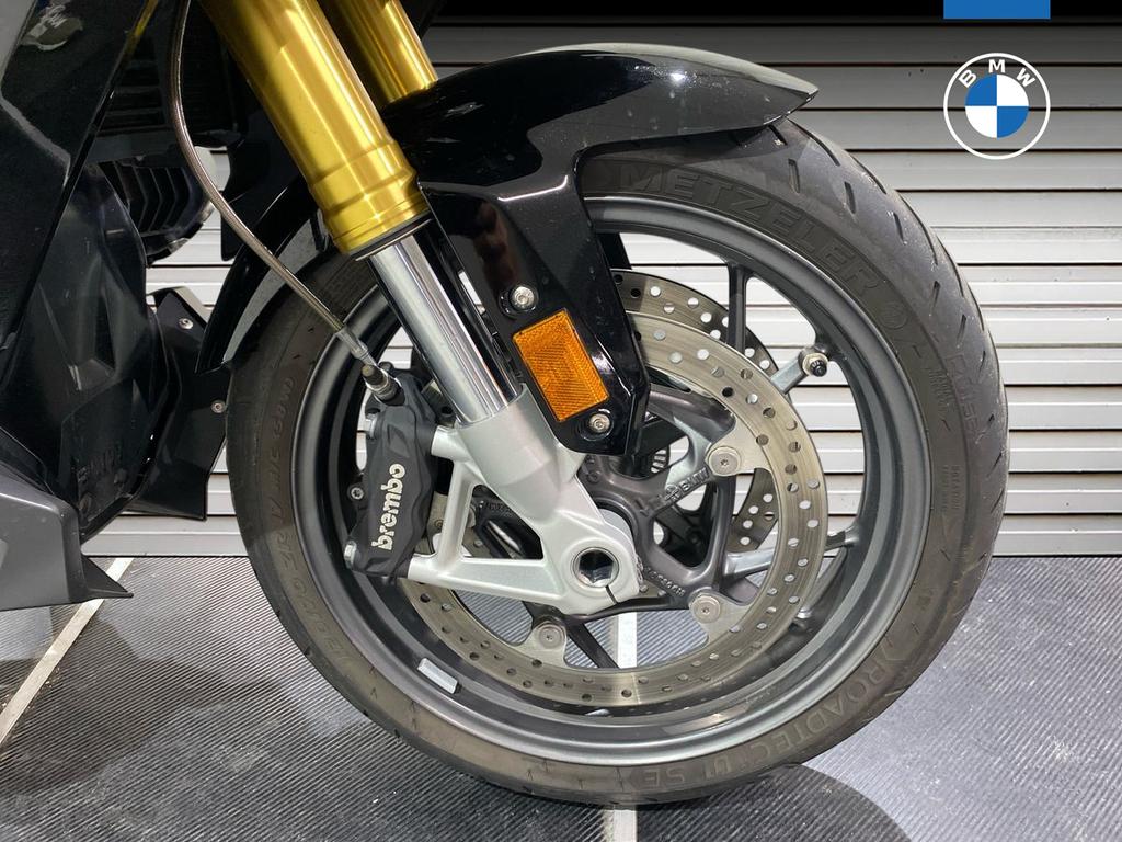 R 1250 RS