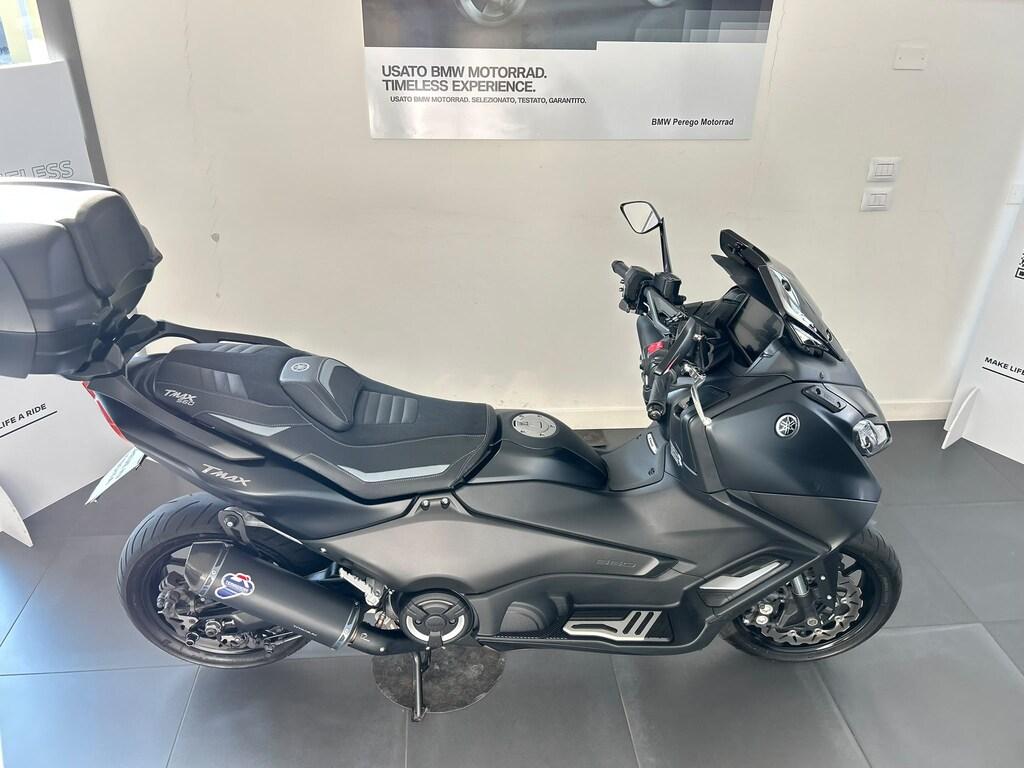 T-MAX 560