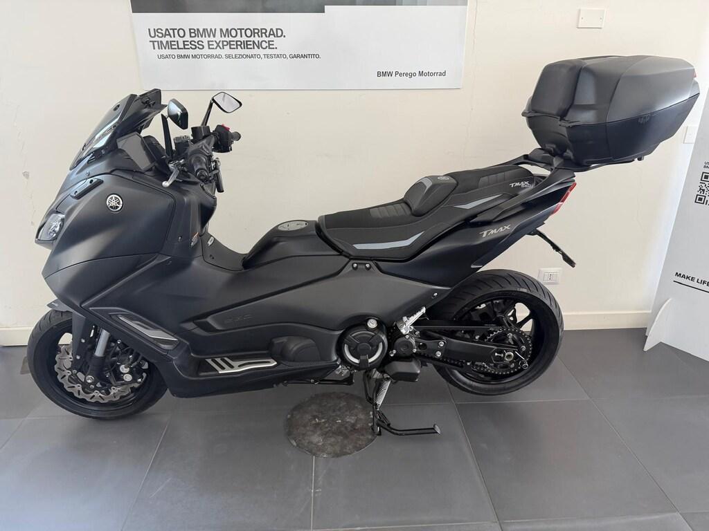 T-MAX 560