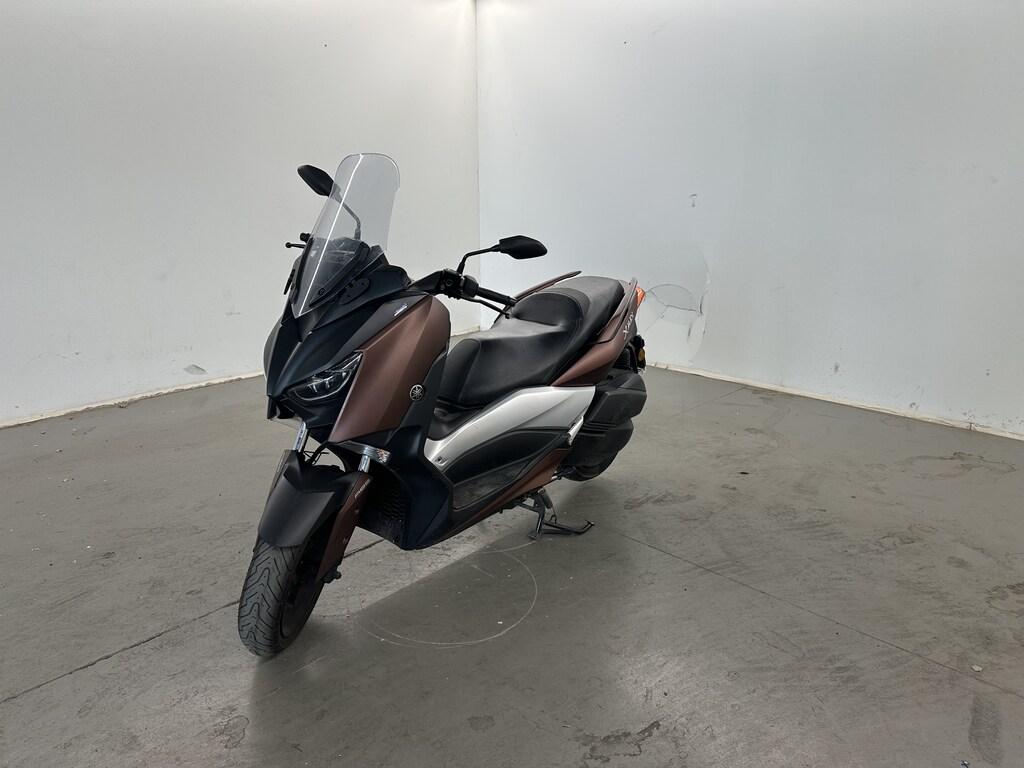 X-MAX 300