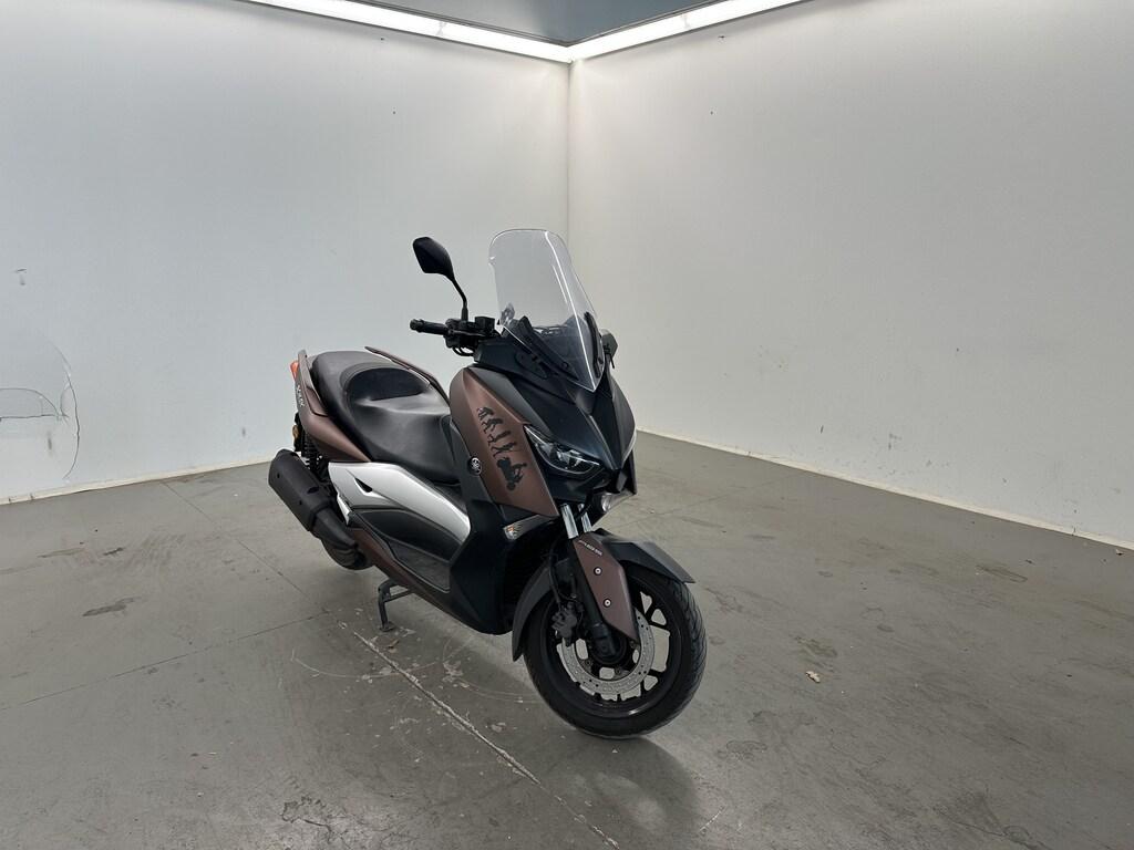 X-MAX 300