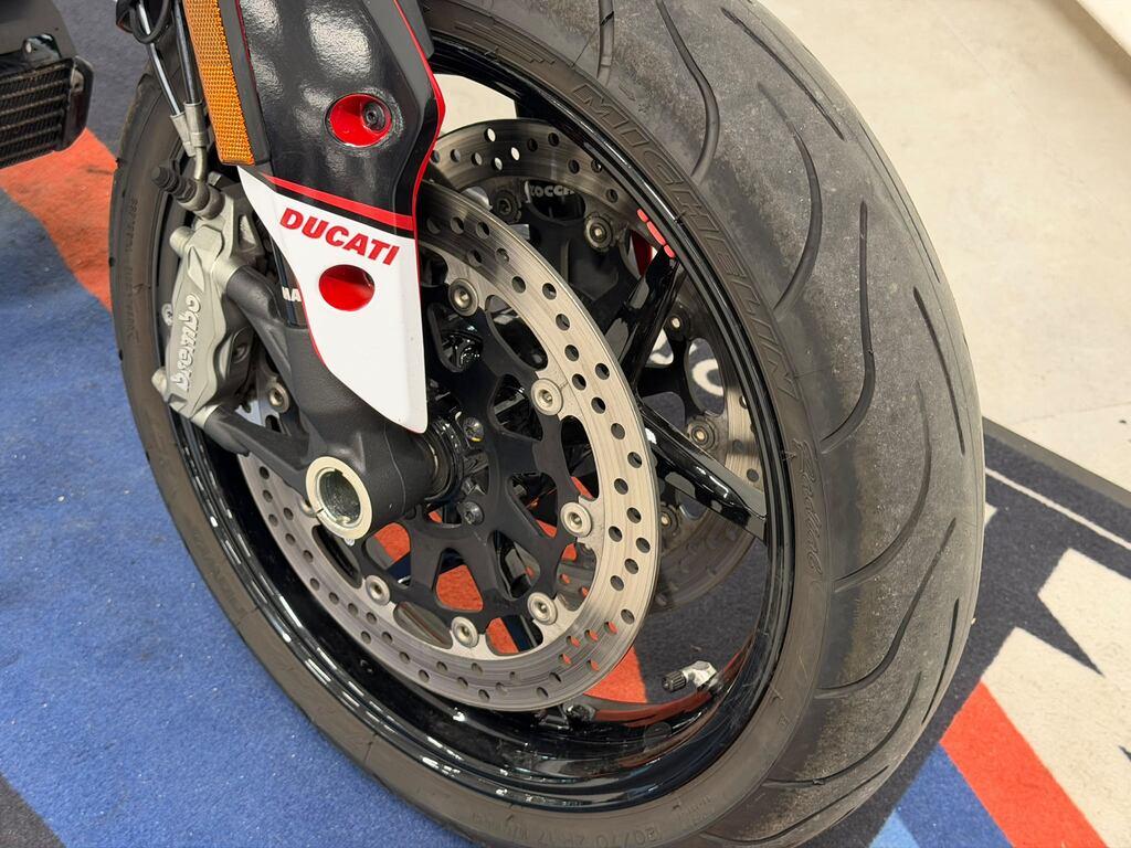 HYPERMOTARD 950
