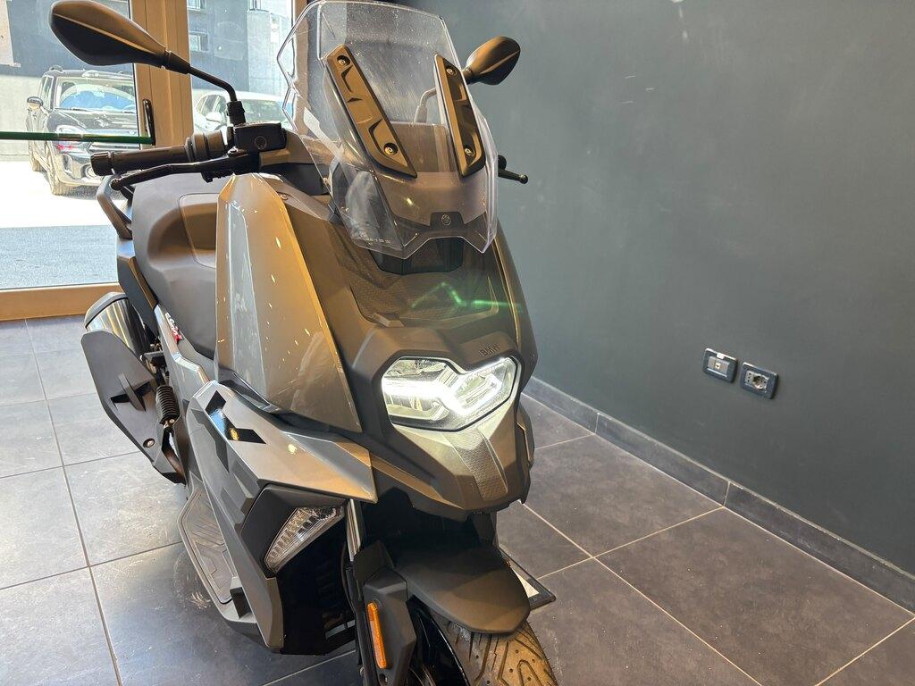 C 400 X