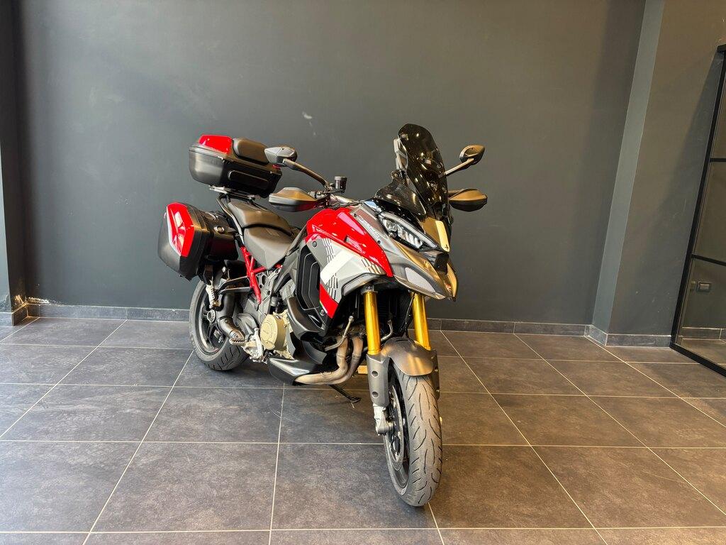 MULTISTRADA V4