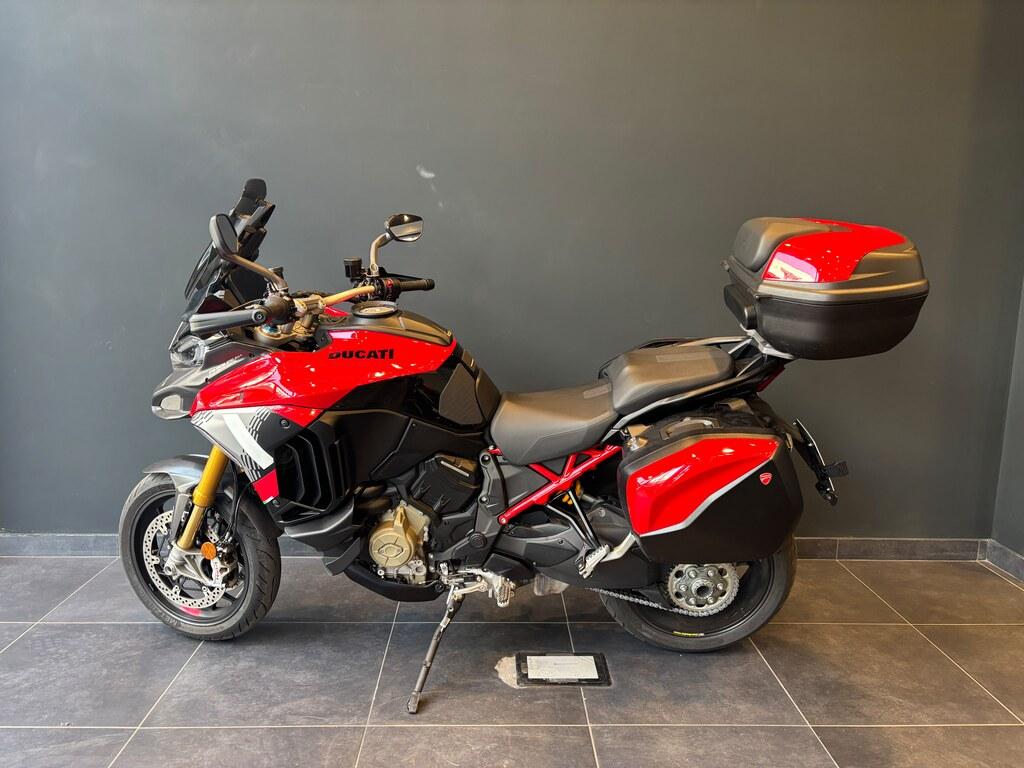 MULTISTRADA V4