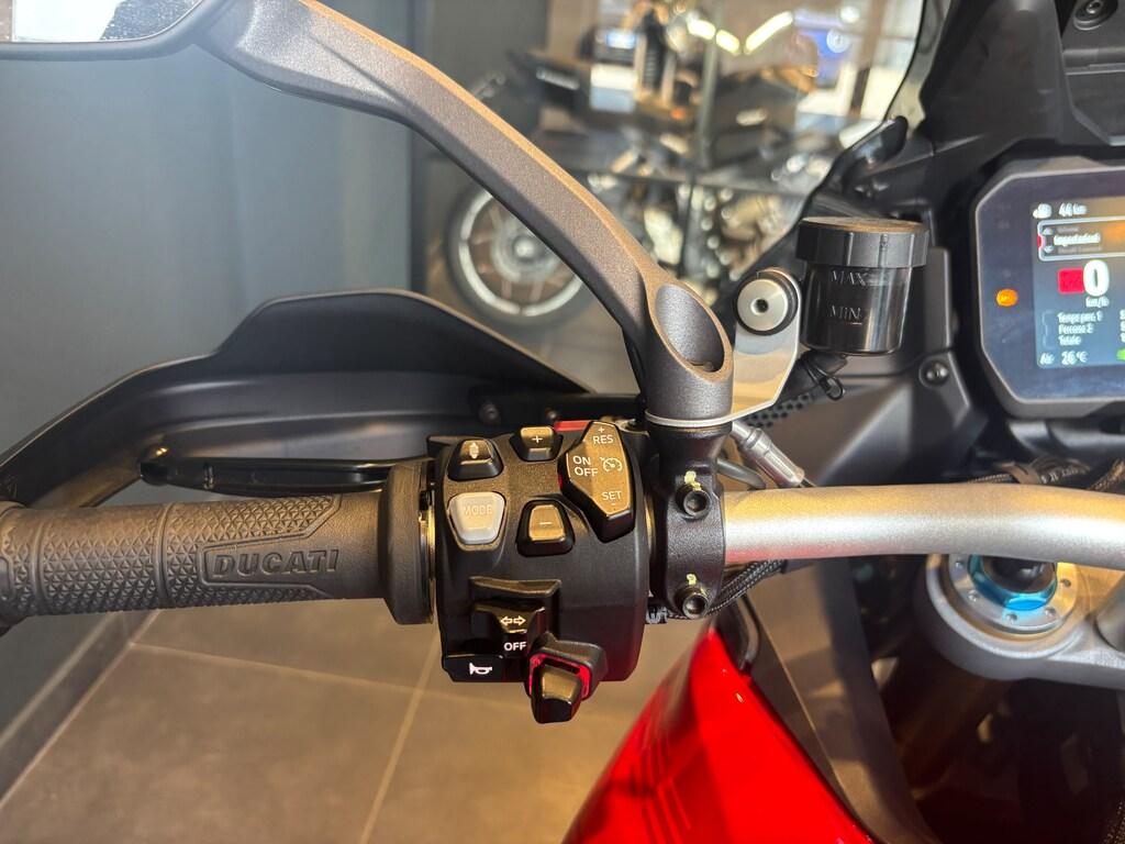 MULTISTRADA V4