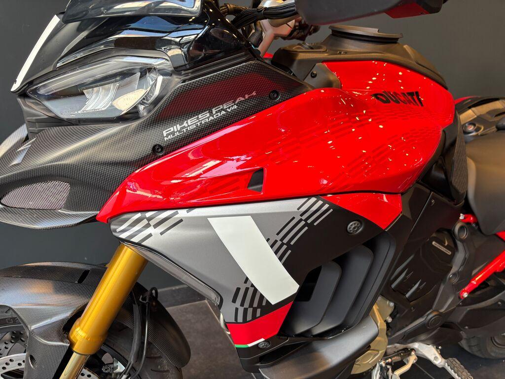 MULTISTRADA V4