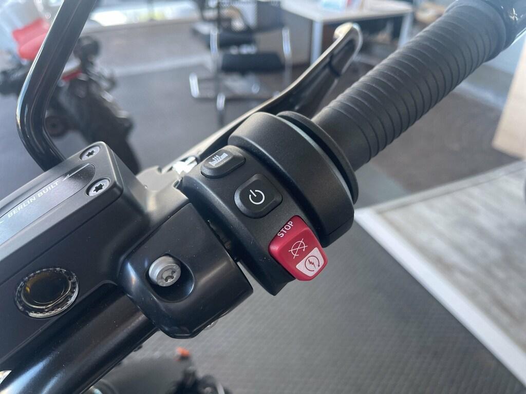 R 18