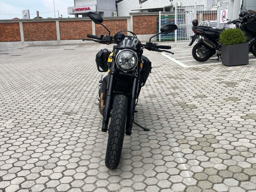 SCRAMBLER 800