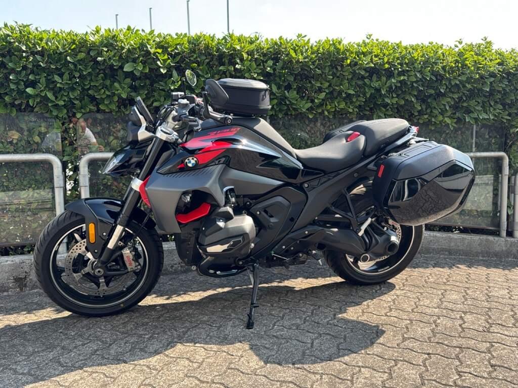 R 1300 R