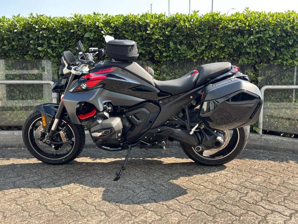 R 1300 R