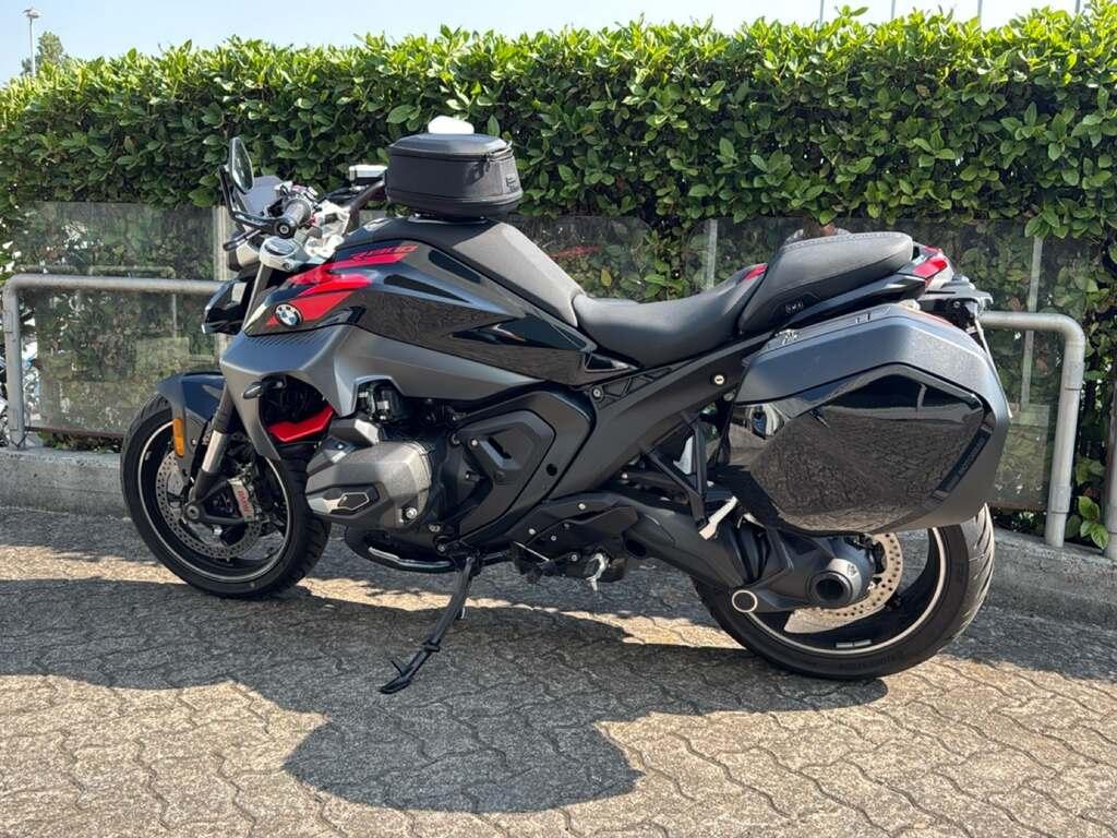 R 1300 R
