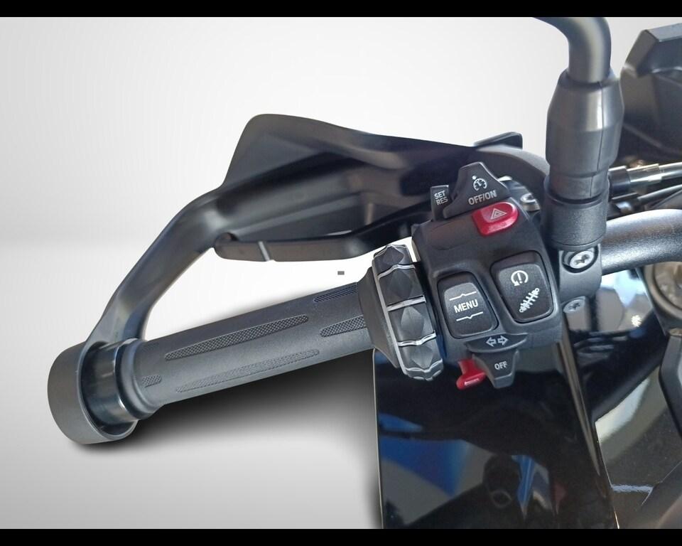 F 900 XR
