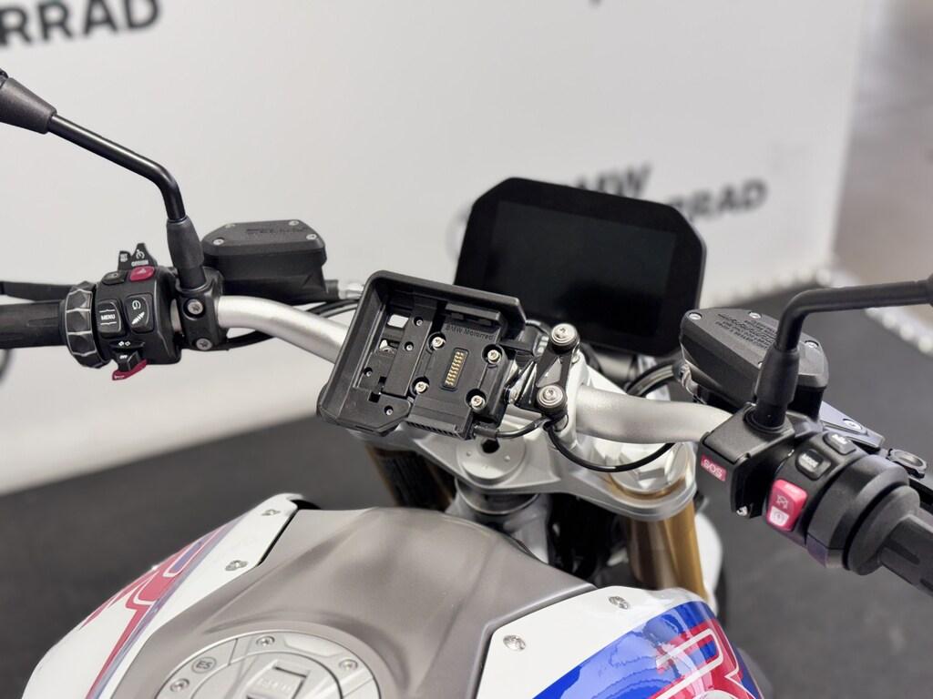 R 1250 R