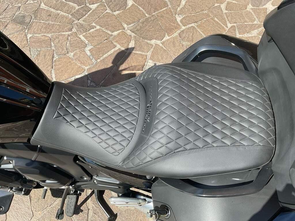 K 1600 B
