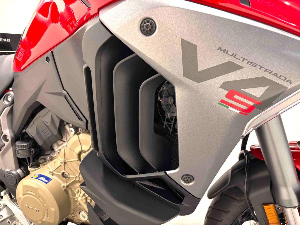 MULTISTRADA V4