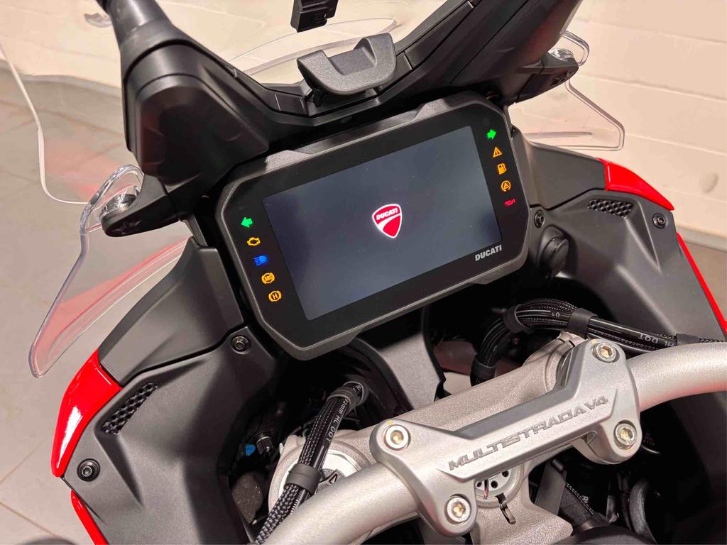 MULTISTRADA V4
