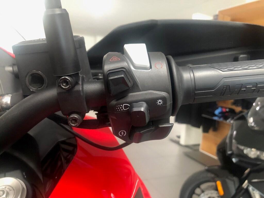X CAPE 700