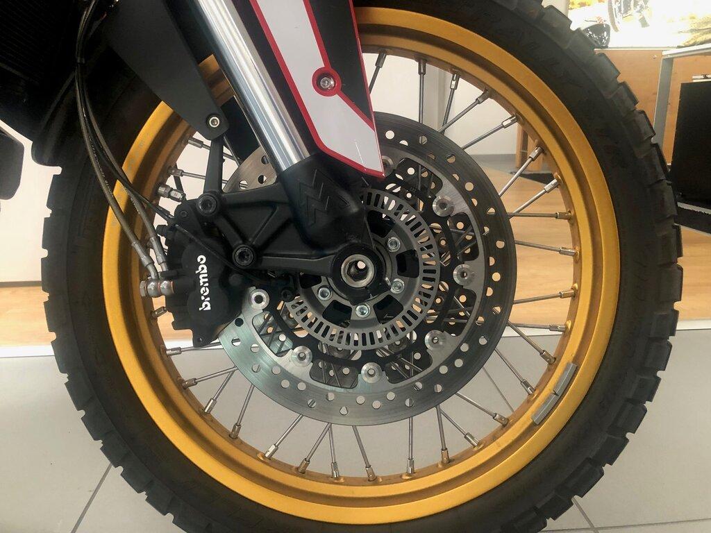 X CAPE 700