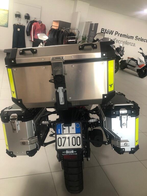 X CAPE 700