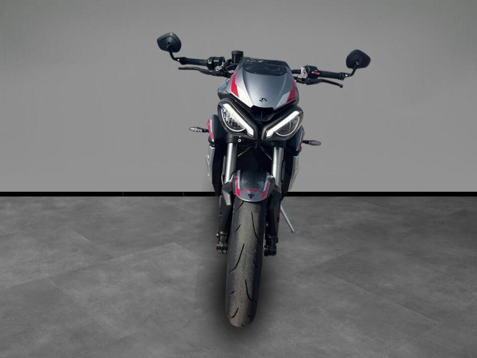 STREET TRIPLE 765