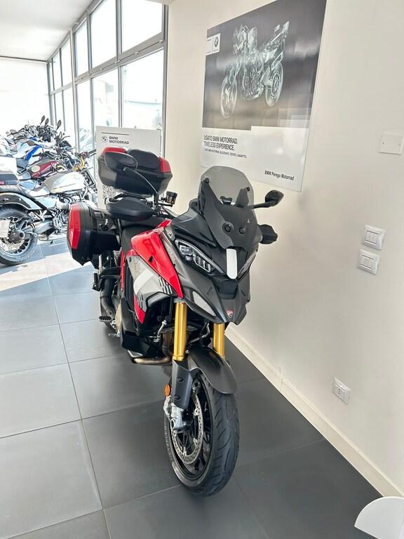 MULTISTRADA V4
