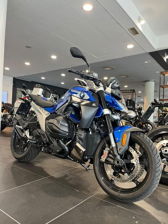 R 1300 R