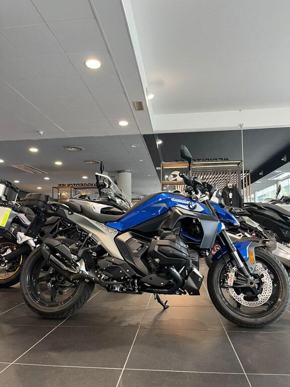 R 1300 R