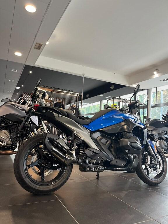 R 1300 R