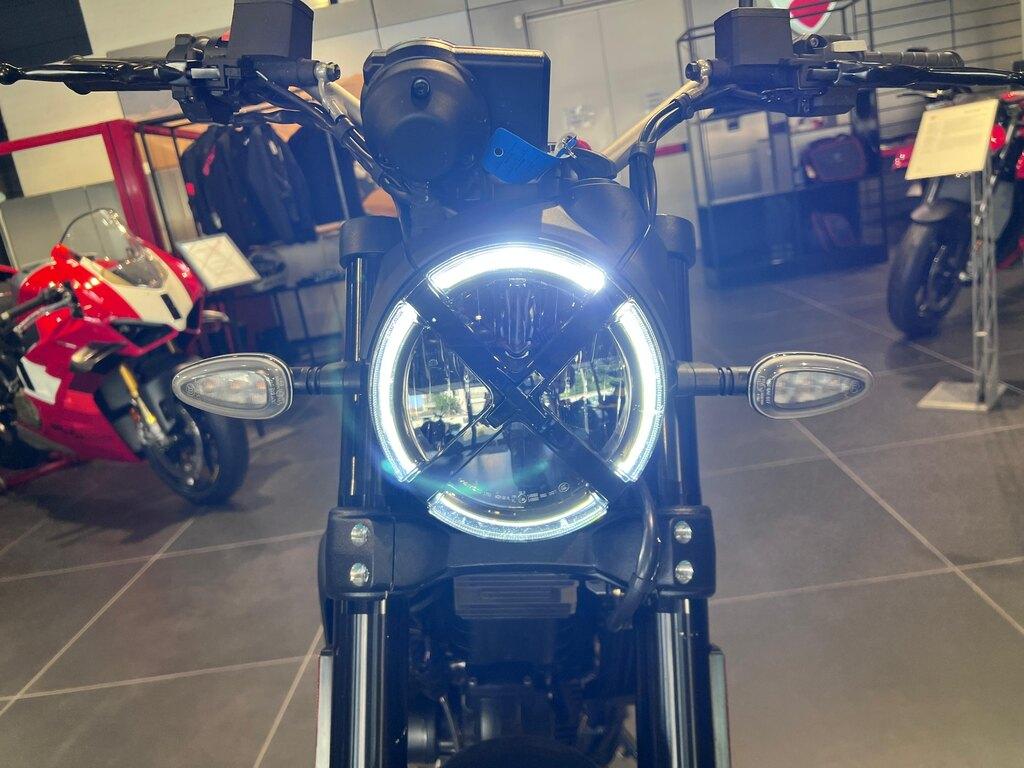 SCRAMBLER 800